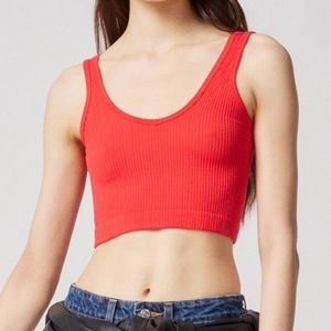 Out from under ribbed tank